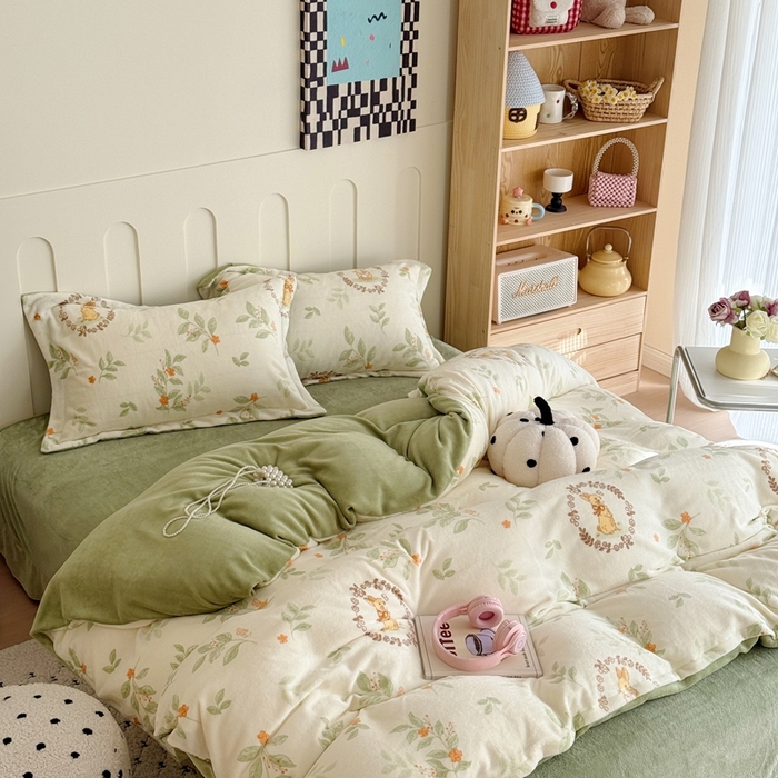 91家纺网 家纺一手货源 找家纺 于果 2025新款牛奶绒印花四件套 叶畔兔语