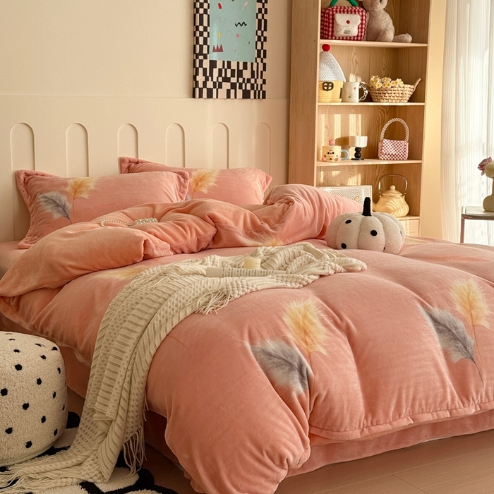 91家纺网 家纺一手货源 找家纺 于果 2025新款牛奶绒印花四件套 羽多吉