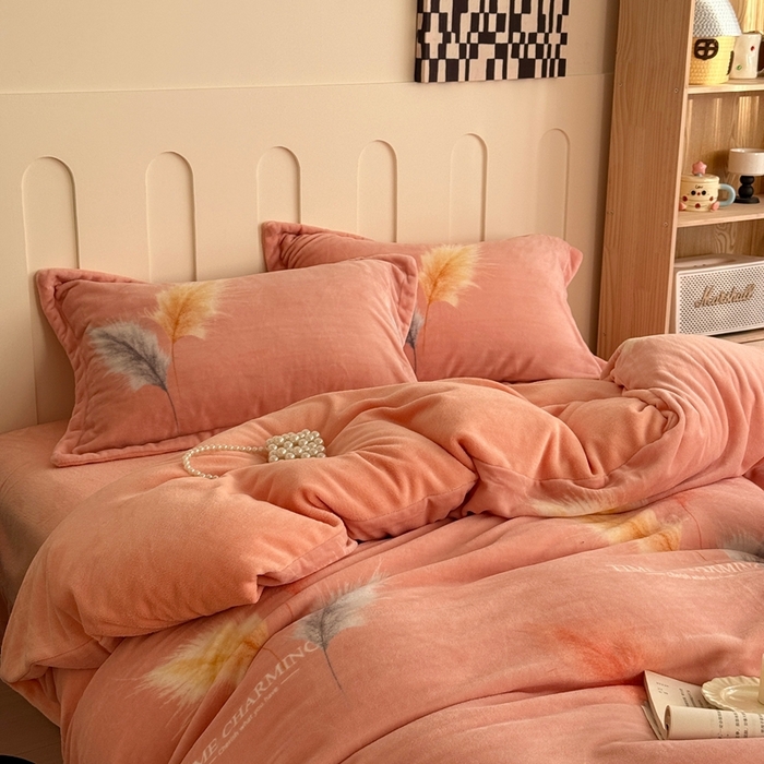 91家纺网 家纺一手货源 找家纺 于果 2025新款牛奶绒印花四件套 羽多吉