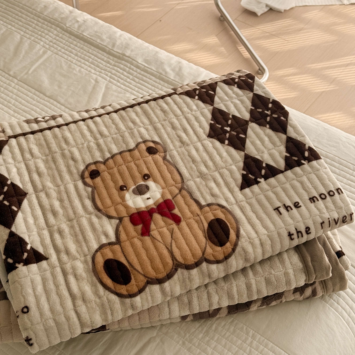 91家纺网 家纺一手货源 找家纺 （总）于果 2025新款牛奶绒床盖单床盖床盖单件