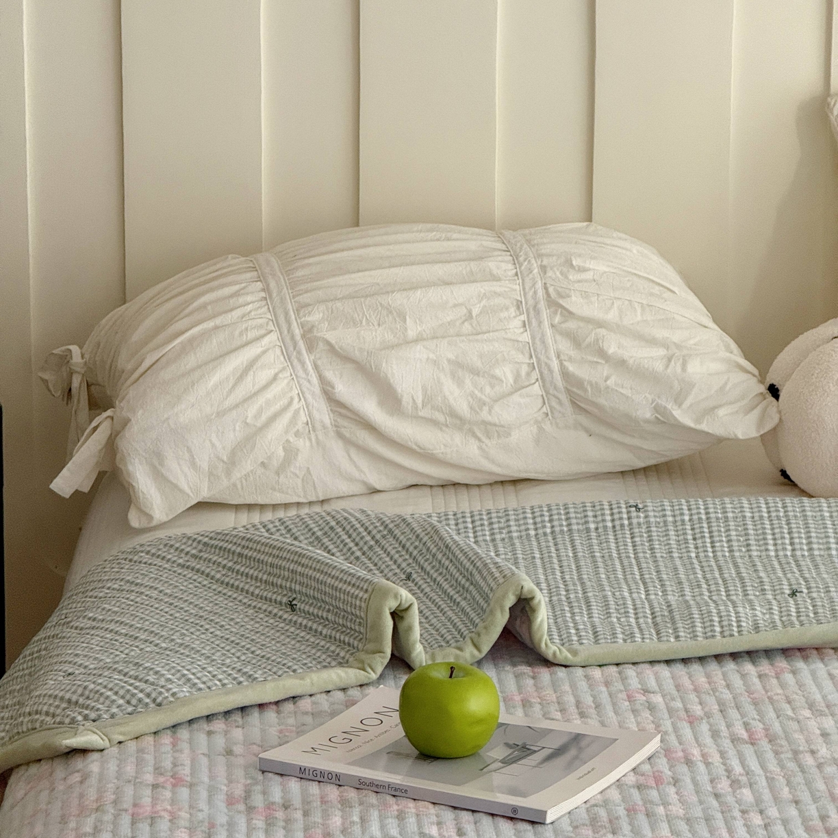 91家纺网 家纺一手货源 找家纺 于果 2025新款牛奶绒床盖单床盖床盖单件 温馨花语蓝