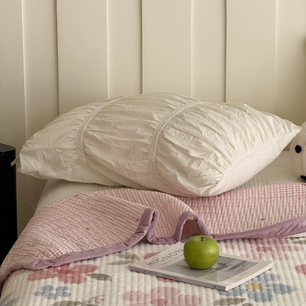 91家纺网 家纺一手货源 找家纺 于果 2025新款牛奶绒床盖单床盖床盖单件 快乐花园