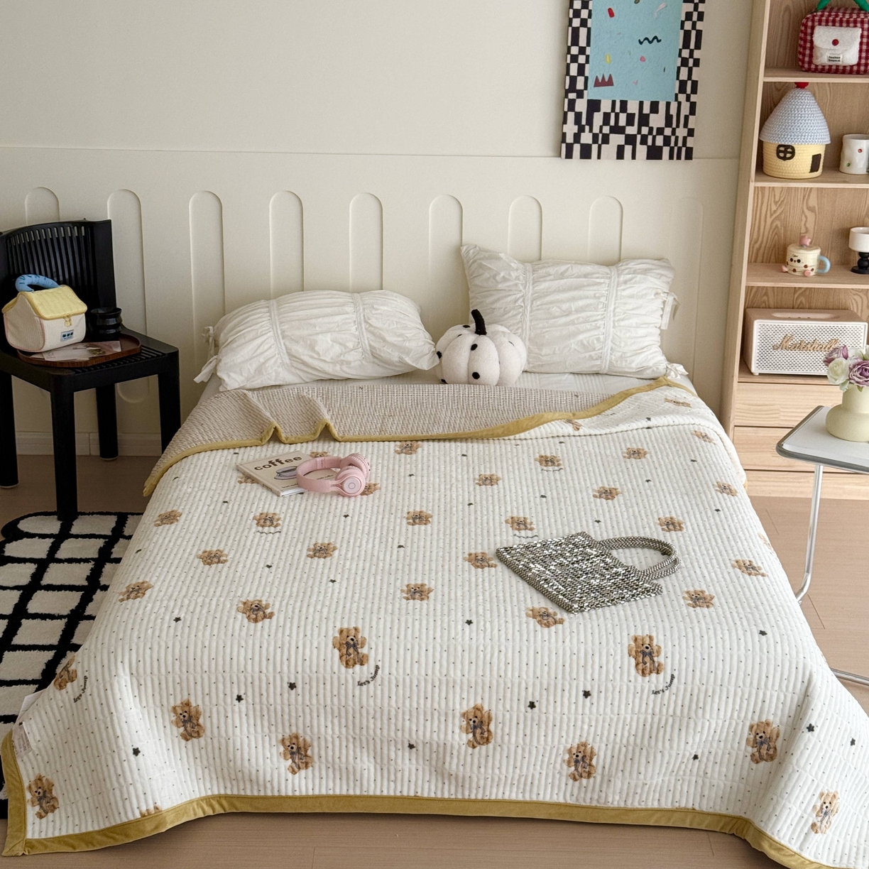 91家纺网 家纺一手货源 找家纺 于果 2025新款牛奶绒床盖单床盖床盖单件 星空熊仔