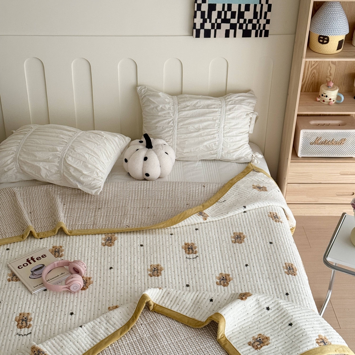 91家纺网 家纺一手货源 找家纺 于果 2025新款牛奶绒床盖单床盖床盖单件 星空熊仔