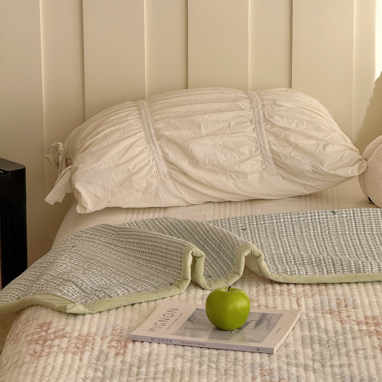 91家纺网 家纺一手货源 找家纺 于果 2025新款牛奶绒床盖单床盖床盖单件 幽兰花谷