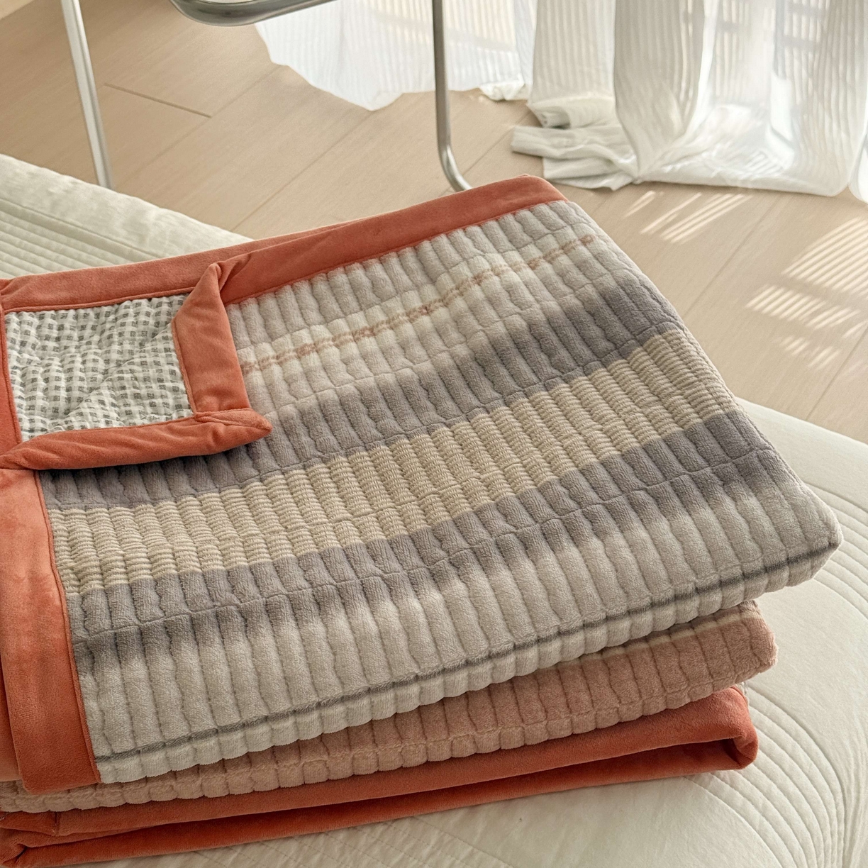 91家纺网 家纺一手货源 找家纺 于果 2025新款牛奶绒床盖单床盖床盖单件 英伦之旅橙