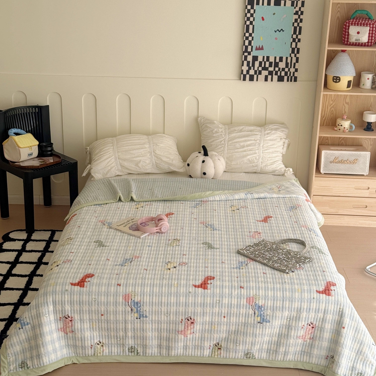 91家纺网 家纺一手货源 找家纺 于果 2025新款牛奶绒床盖单床盖床盖单件 恐龙乐园