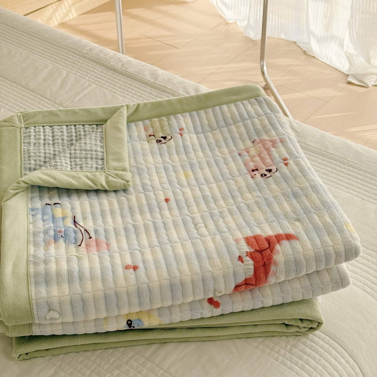 91家纺网 家纺一手货源 找家纺 于果 2025新款牛奶绒床盖单床盖床盖单件 恐龙乐园