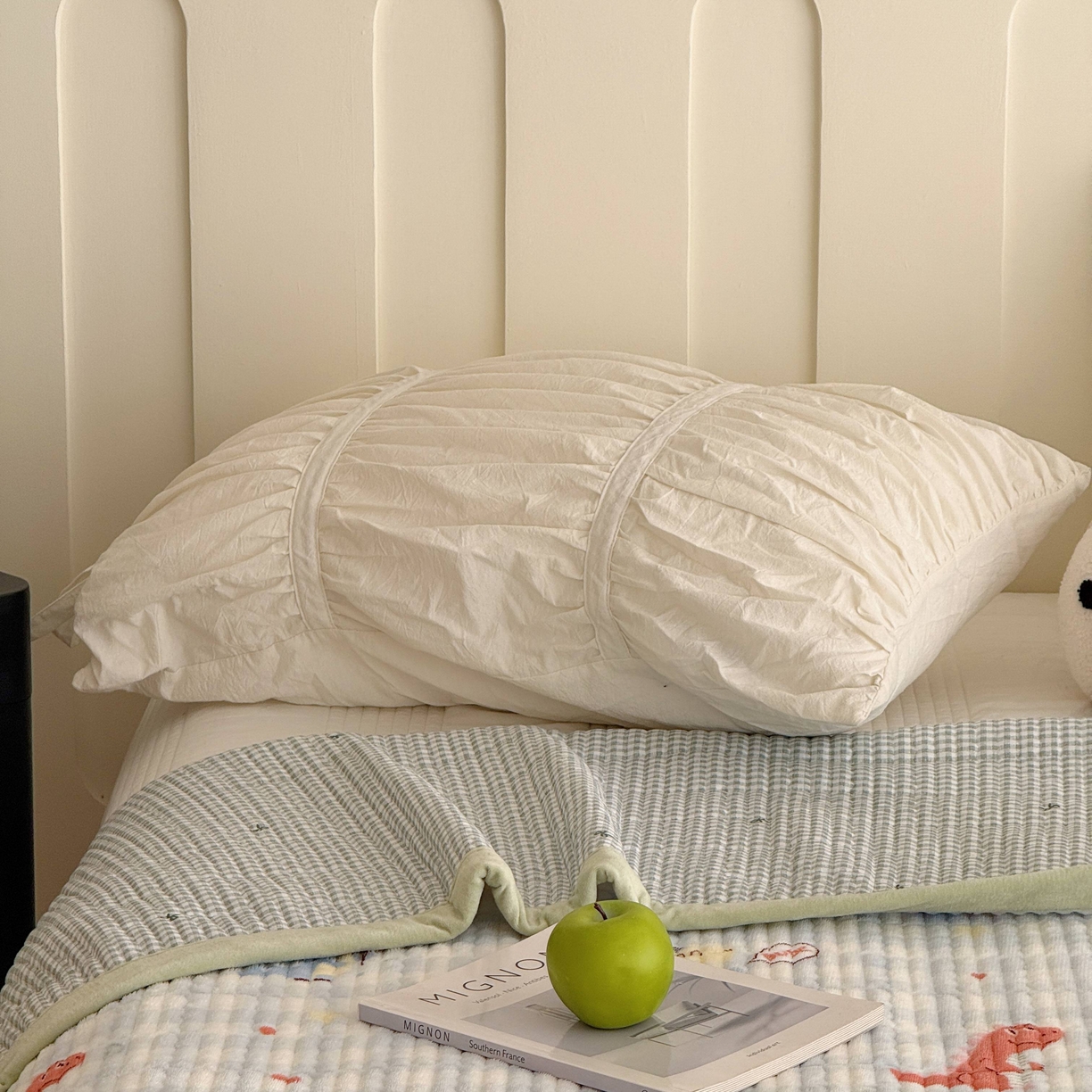 91家纺网 家纺一手货源 找家纺 于果 2025新款牛奶绒床盖单床盖床盖单件 恐龙乐园