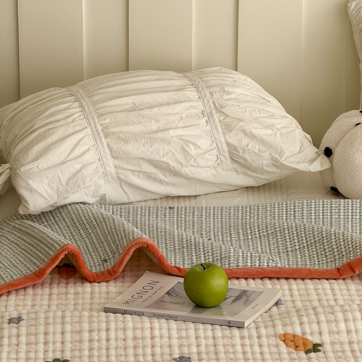 91家纺网 家纺一手货源 找家纺 于果 2025新款牛奶绒床盖单床盖床盖单件 甜心萝卜