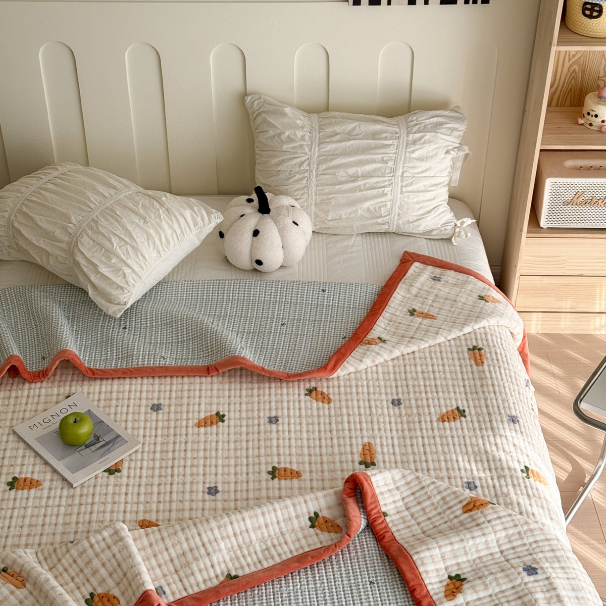 91家纺网 家纺一手货源 找家纺 于果 2025新款牛奶绒床盖单床盖床盖单件 甜心萝卜