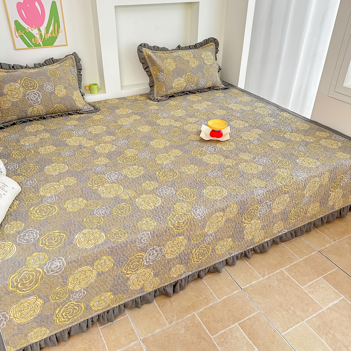 91家纺网 家纺一手货源 找家纺 手艺人家纺 2025新款双层纱夹棉防滑炕盖 榻榻米床盖 炕单床盖 A28