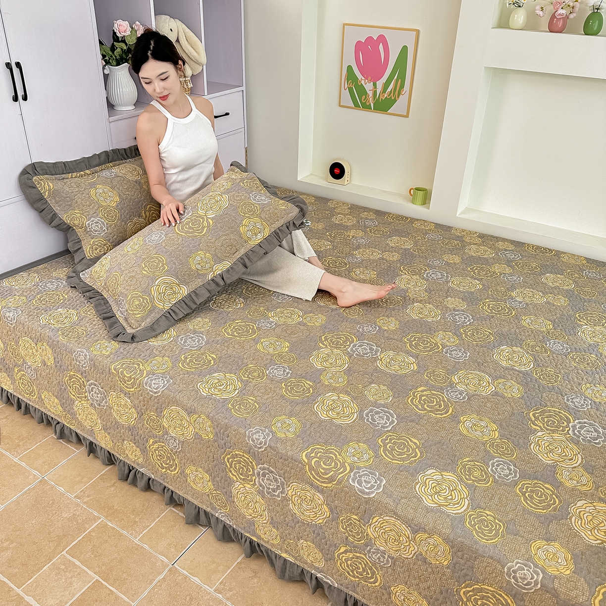 91家纺网 家纺一手货源 找家纺 手艺人家纺 2025新款双层纱夹棉防滑炕盖 榻榻米床盖 炕单床盖 A28