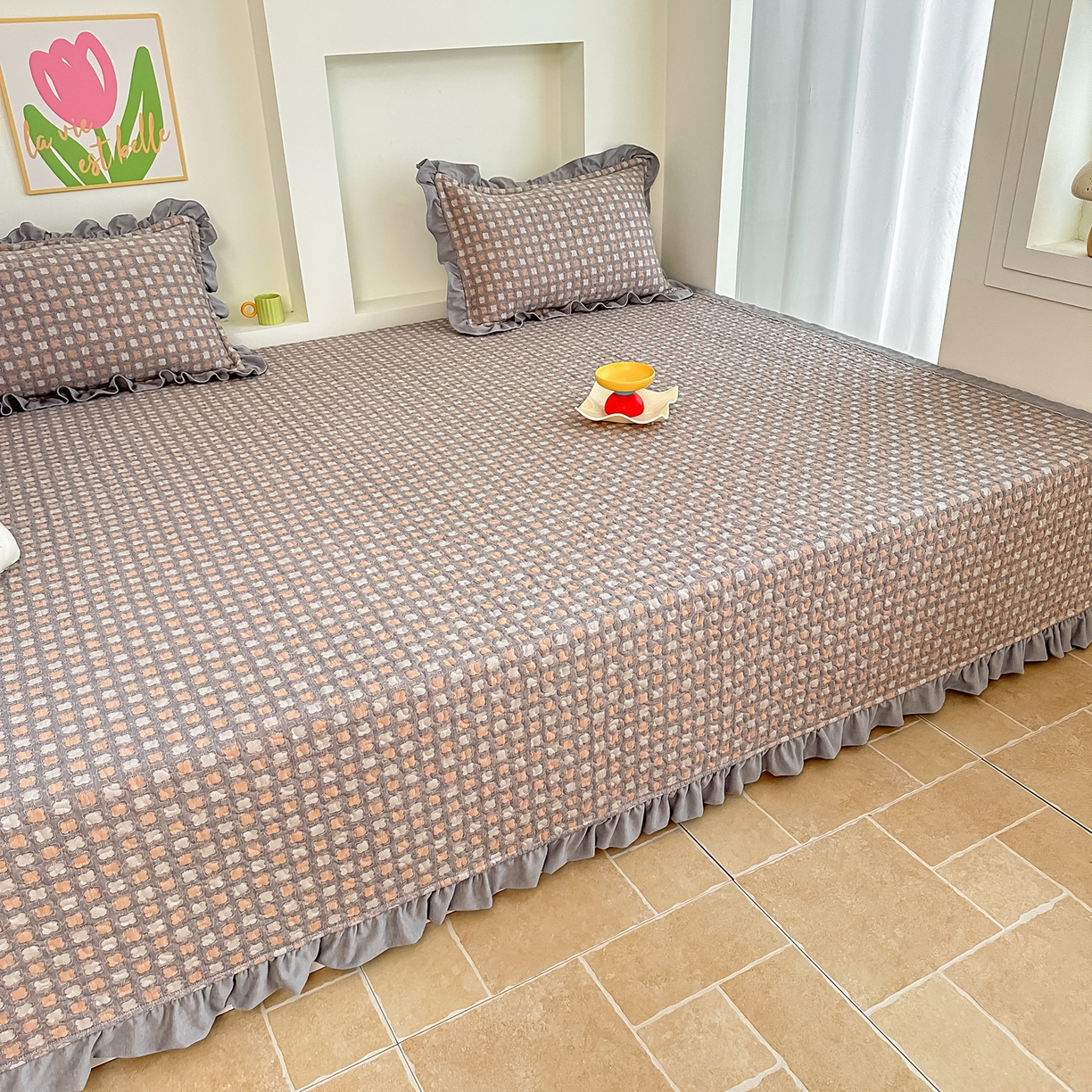 91家纺网 家纺一手货源 找家纺 手艺人家纺 2025新款双层纱夹棉防滑炕盖 榻榻米床盖 炕单床盖 A32