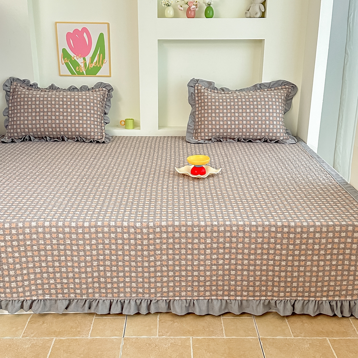 91家纺网 家纺一手货源 找家纺 手艺人家纺 2025新款双层纱夹棉防滑炕盖 榻榻米床盖 炕单床盖 A32