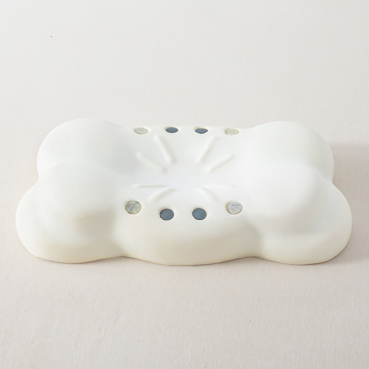 91家纺网 家纺一手货源 找家纺 枕星记忆枕 2025新款记忆棉大云朵磁石枕枕头枕芯 大云朵磁石枕-灰白