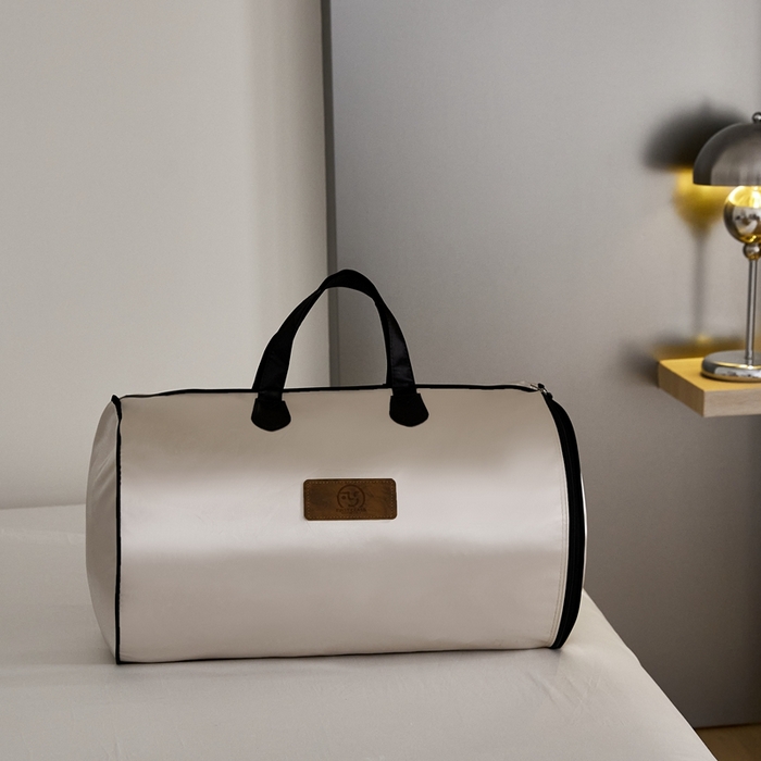 91家纺网 家纺一手货源 找家纺 头等舱 2025新款天棉缎大提花55莱赛尔大豆7A抗菌秋冬被(模特图） 配包装