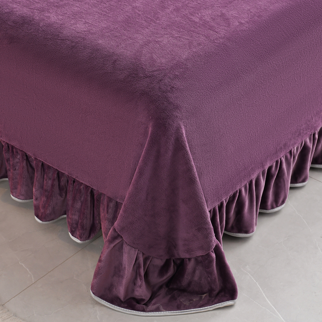 91家纺网 家纺一手货源 找家纺 硕喜 2025新款新8.5斤法莱绒四件套珊瑚牛奶金貂绒四件套床裙款 紫气东来