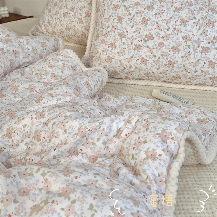 91家纺网 家纺一手货源 找家纺 荣轩 2025秋冬必备新品棉加绒华夫格提花绒工艺款四件套（铺床版）蜜语