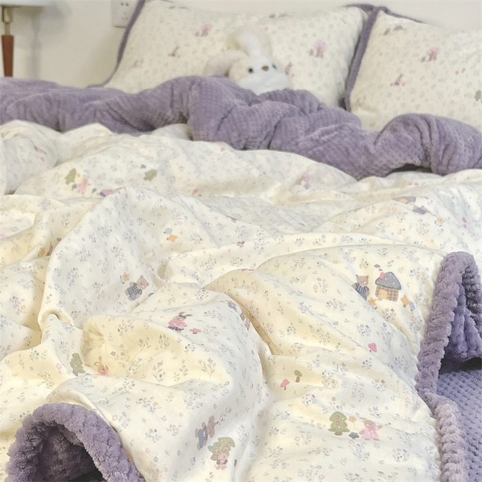 91家纺网 家纺一手货源 找家纺 荣轩 2025秋冬必备新品棉加绒华夫格提花绒工艺款四件套（铺床版）小熊奇境