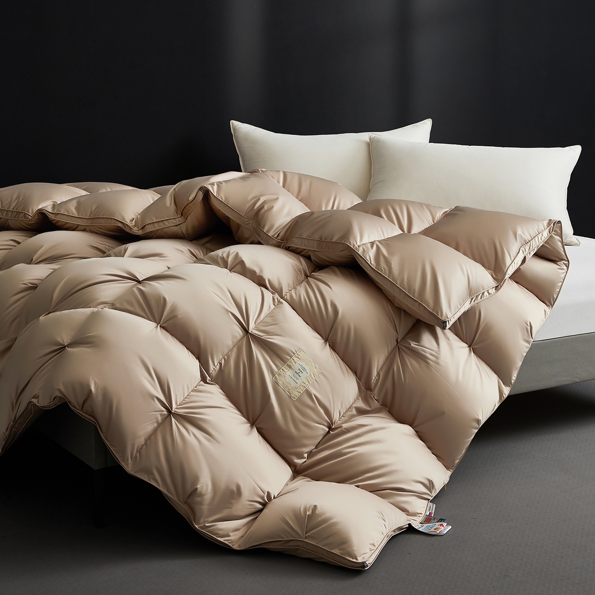 91家纺网 家纺一手货源 找家纺 岚司羽 2025新款花好月圆鹅绒被 被子被芯 花好月圆 香槟色