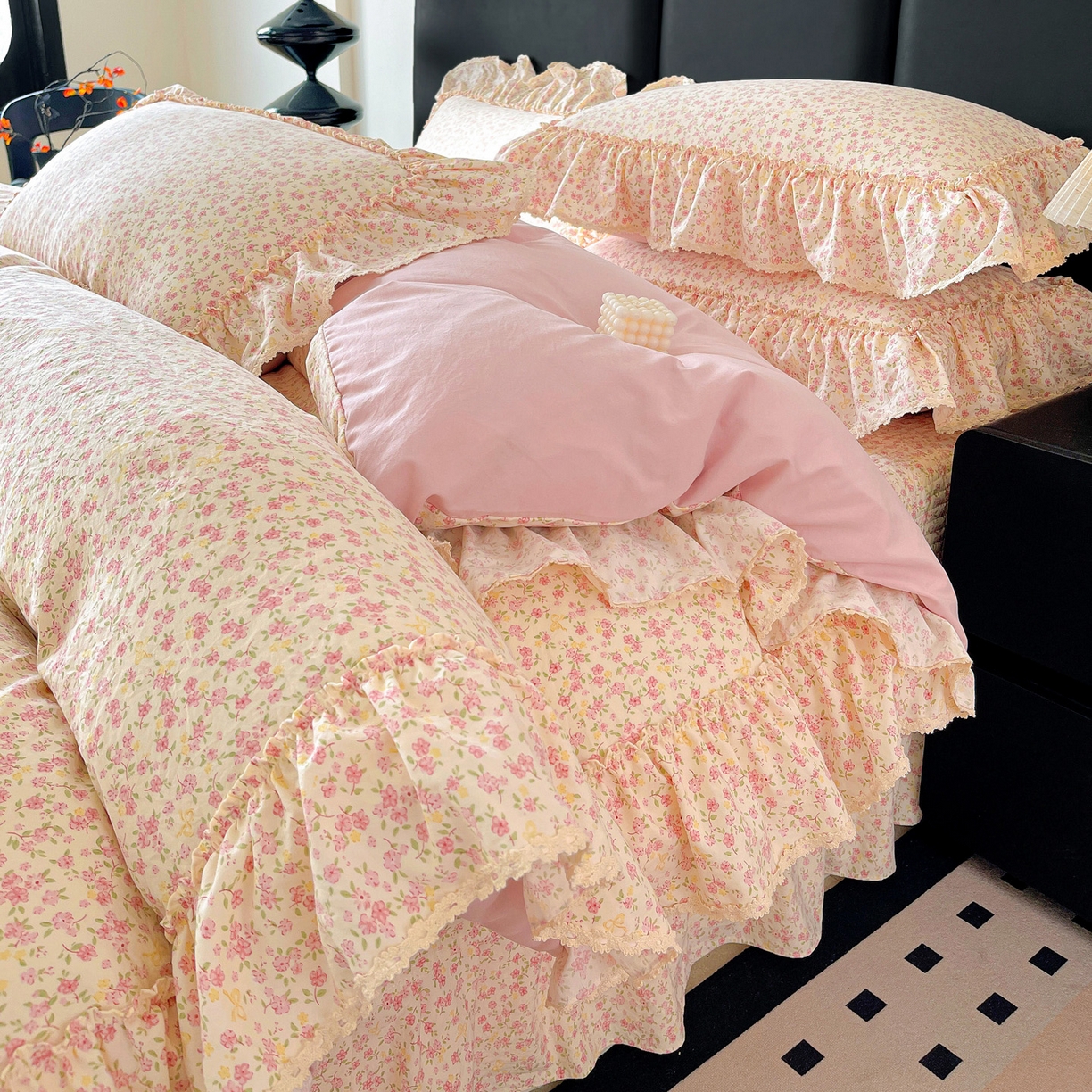 91家纺网 家纺一手货源 找家纺 富米莱（原臻工厂） 2026新款法式大花边A类古法仿棉云感纱床盖床裙四件套 大花边-小幸运