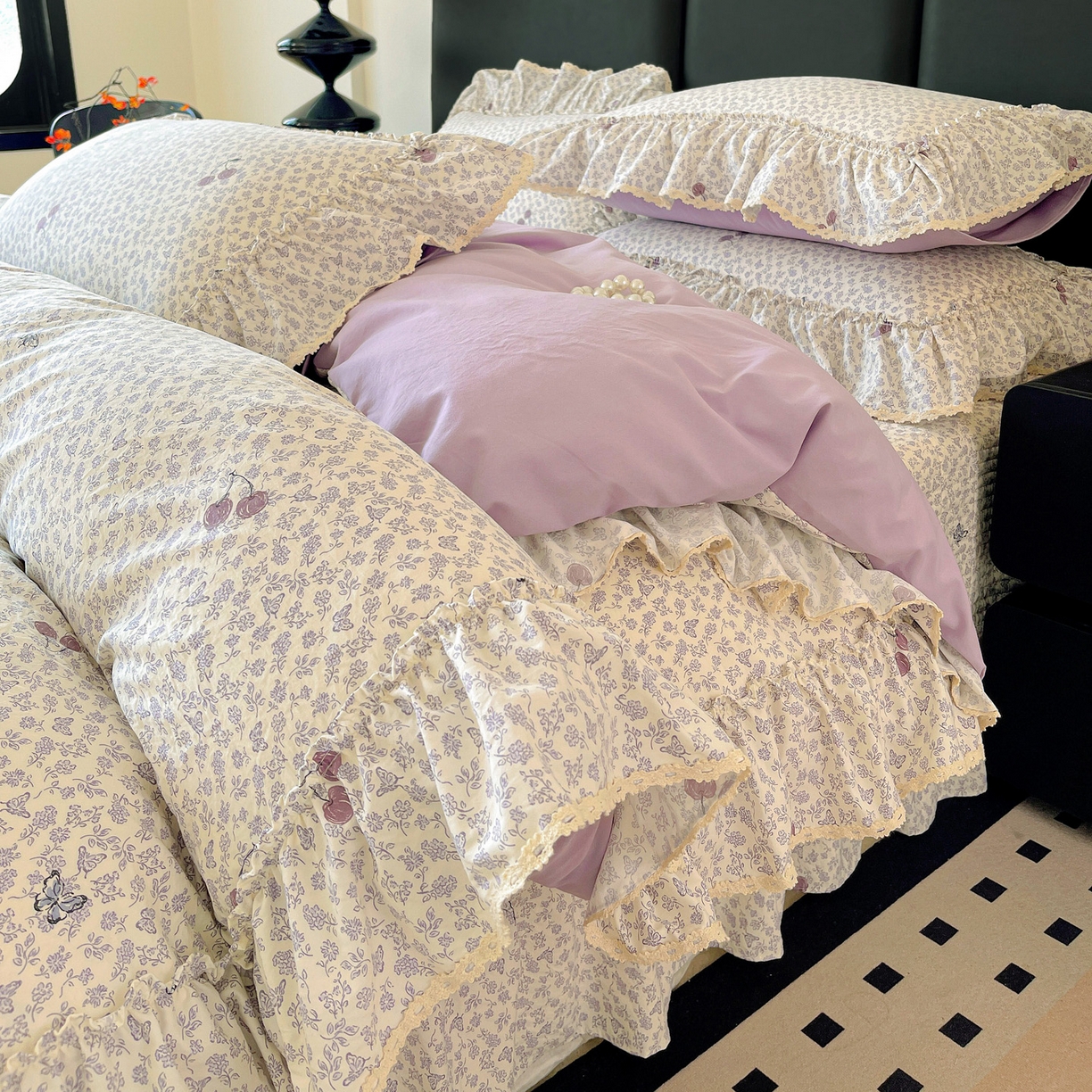 91家纺网 家纺一手货源 找家纺 富米莱（原臻工厂） 2026新款法式大花边A类古法仿棉云感纱床盖床裙四件套 大花边-紫韵花漾