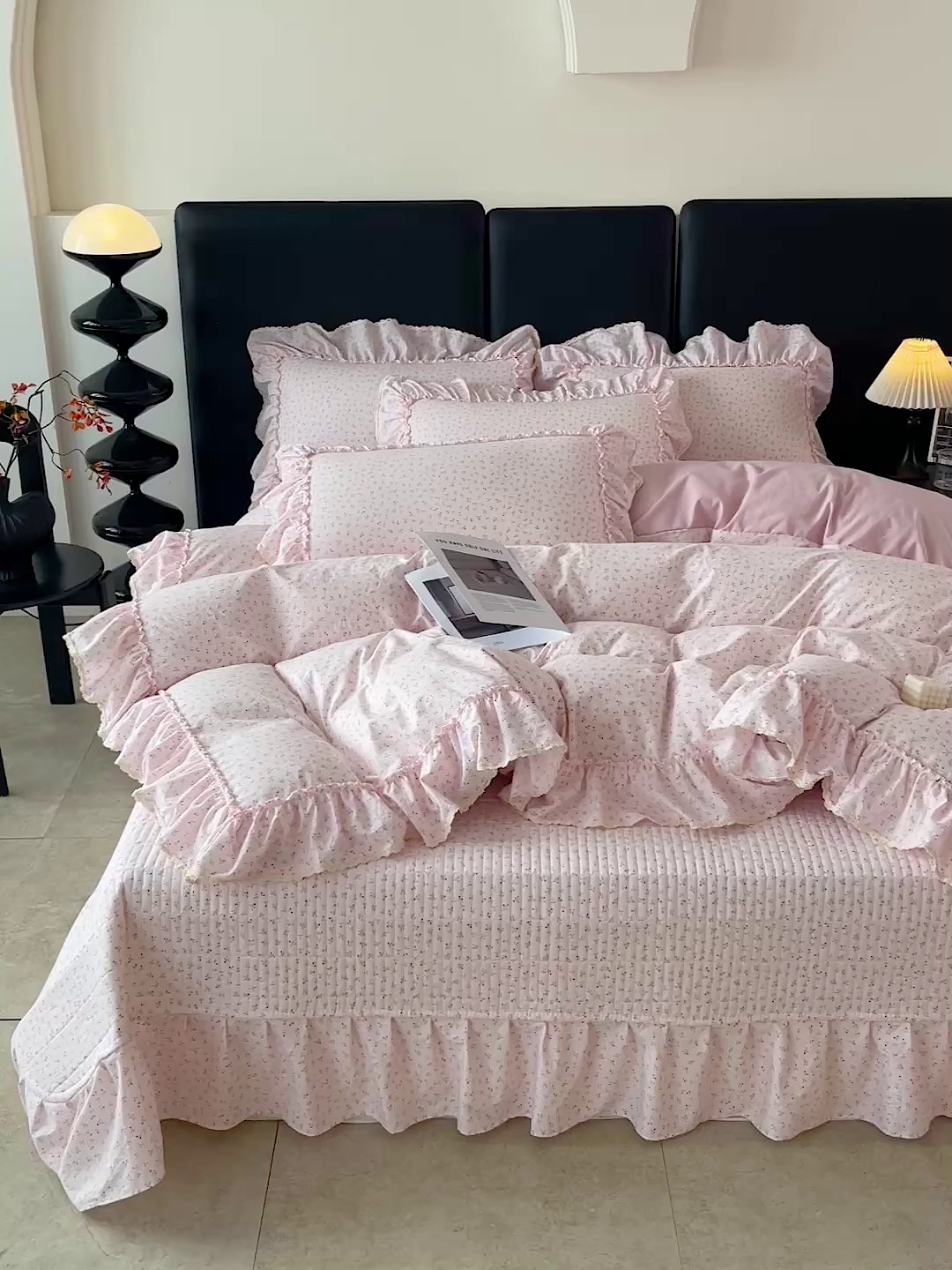 91家纺网 家纺一手货源 找家纺 富米莱（原臻工厂） 2026新款法式大花边A类古法仿棉云感纱床盖床裙四件套 大花边-粉花柔卧