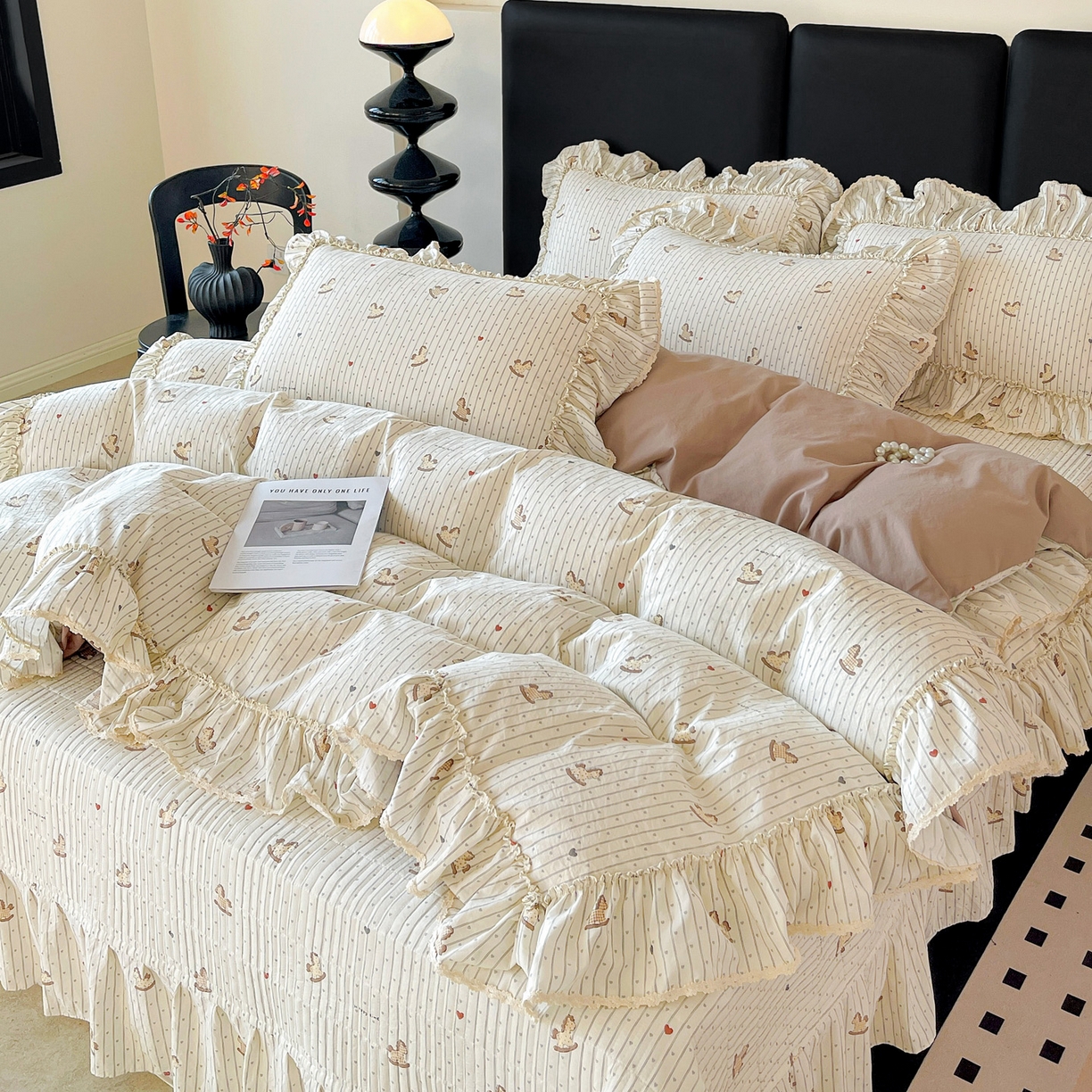 91家纺网 家纺一手货源 找家纺 富米莱（原臻工厂） 2026新款法式大花边A类古法仿棉云感纱床盖床裙四件套 大花边-好运木马