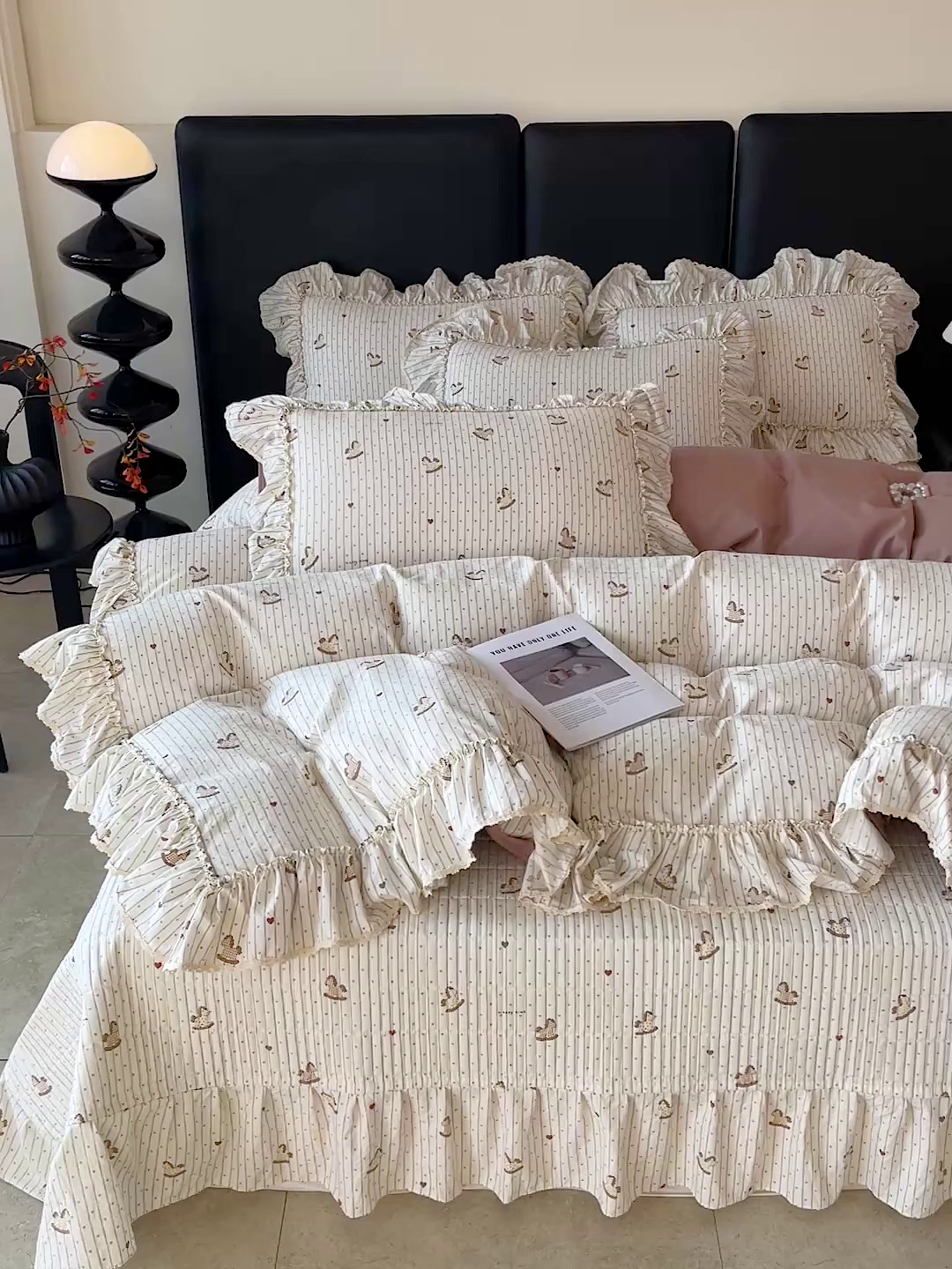 91家纺网 家纺一手货源 找家纺 富米莱（原臻工厂） 2026新款法式大花边A类古法仿棉云感纱床盖床裙四件套 大花边-好运木马