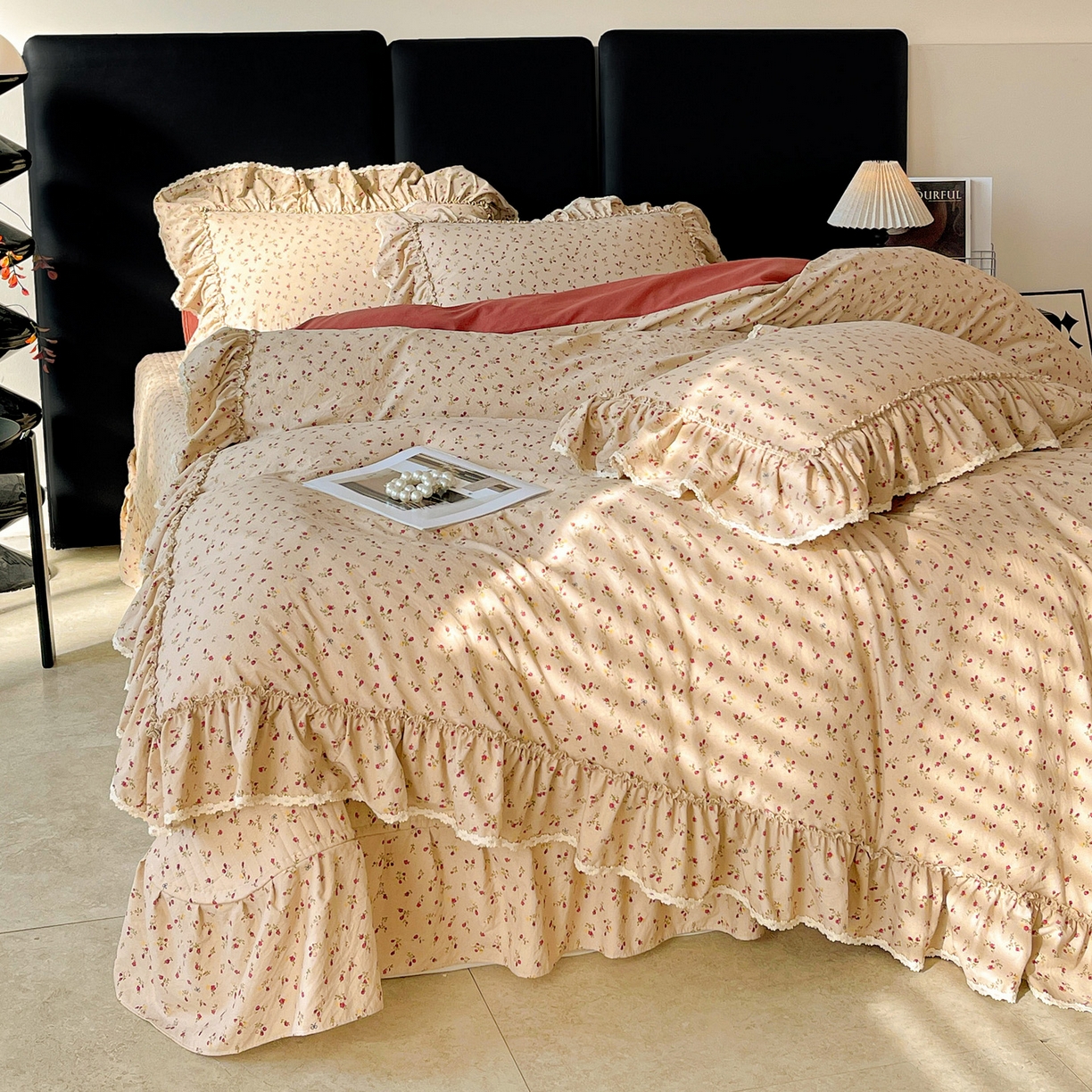 91家纺网 家纺一手货源 找家纺 富米莱（原臻工厂） 2026新款法式大花边A类古法仿棉云感纱床盖床裙四件套 大花边-焦糖玫瑰