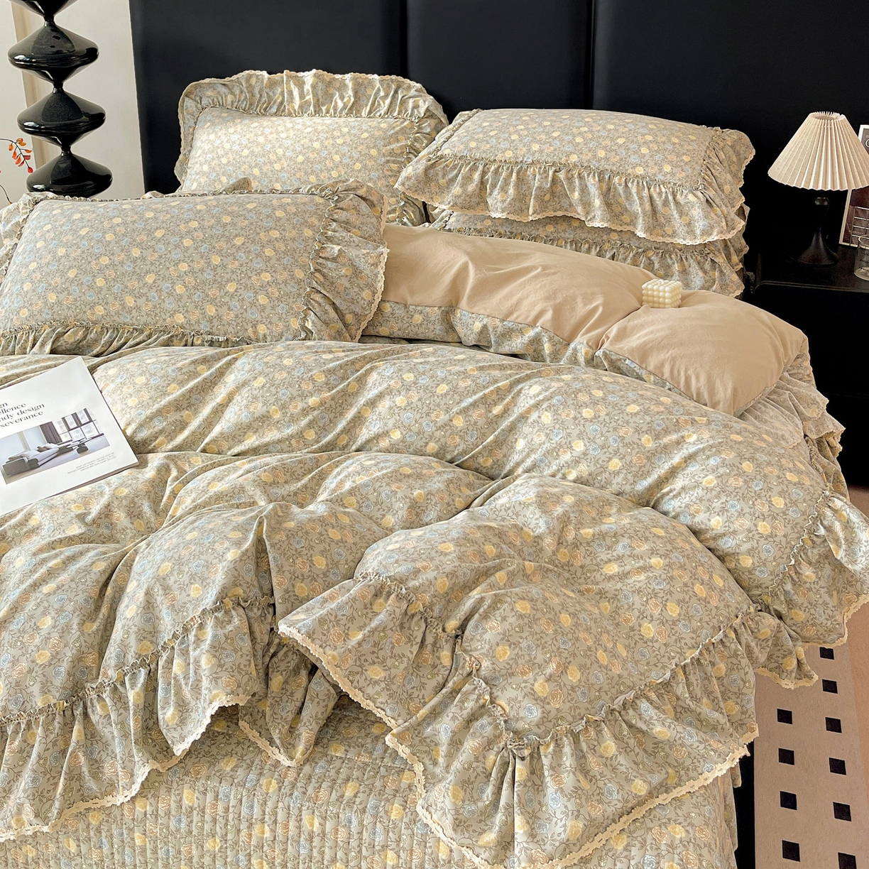 91家纺网 家纺一手货源 找家纺 富米莱（原臻工厂） 2026新款法式大花边A类古法仿棉云感纱床盖床裙四件套 大花边-雾灰蔷薇