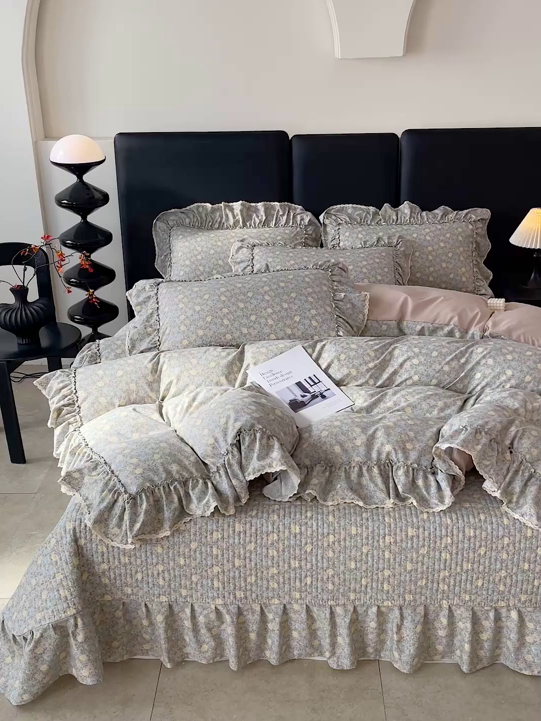 91家纺网 家纺一手货源 找家纺 富米莱（原臻工厂） 2026新款法式大花边A类古法仿棉云感纱床盖床裙四件套 大花边-雾灰蔷薇