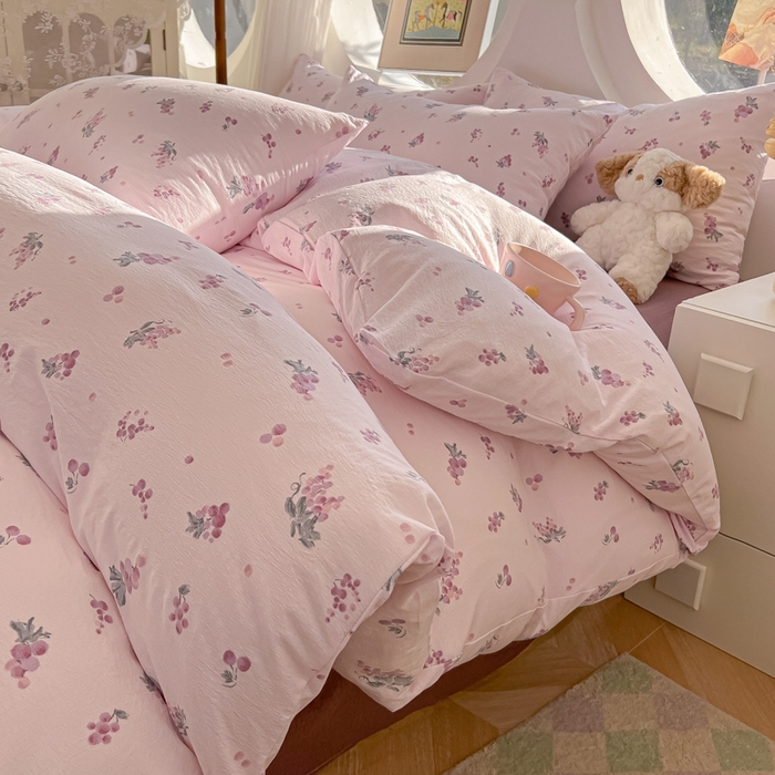 91家纺网 家纺一手货源 找家纺 （总）韩巢家纺 2025新款奶呼呼云感双层纱印花四件套