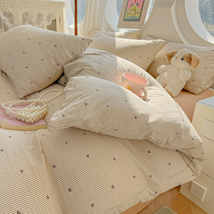 91家纺网 家纺一手货源 找家纺 韩巢家纺 2025新款奶呼呼云感双层纱印花四件套 米倾心