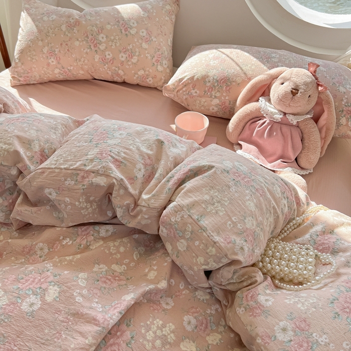 91家纺网 家纺一手货源 找家纺 韩巢家纺 2025新款奶呼呼云感双层纱印花四件套 爱如星辰