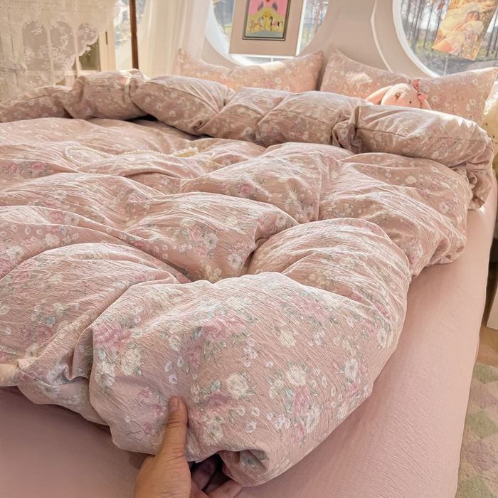 91家纺网 家纺一手货源 找家纺 韩巢家纺 2025新款奶呼呼云感双层纱印花四件套 爱如星辰