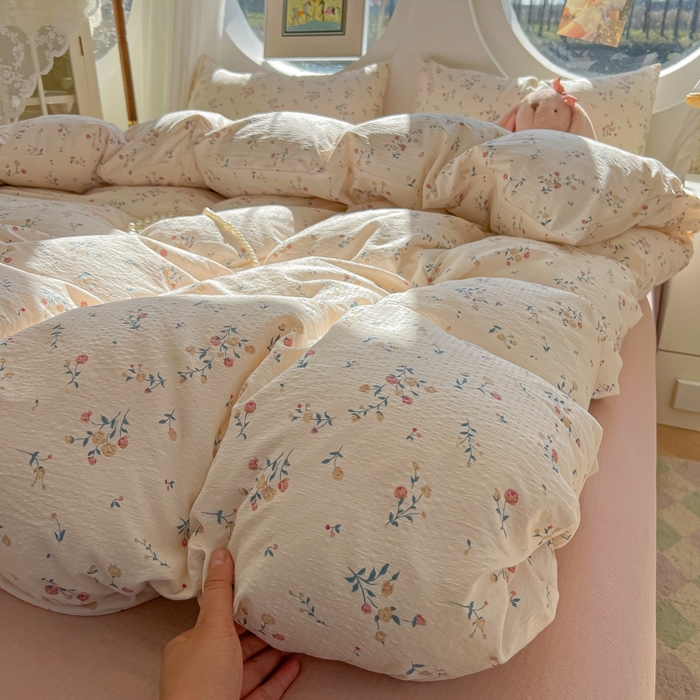 91家纺网 家纺一手货源 找家纺 韩巢家纺 2025新款奶呼呼云感双层纱印花四件套 春风十里