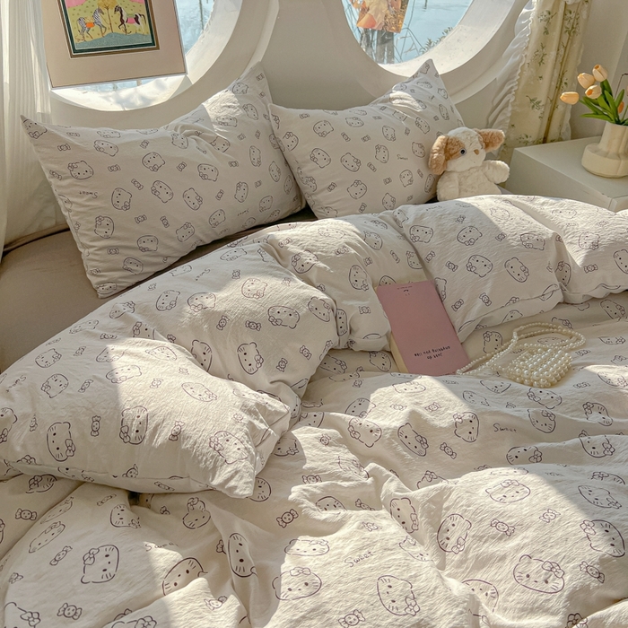 91家纺网 家纺一手货源 找家纺 韩巢家纺 2025新款奶呼呼云感双层纱印花四件套 猫咪恋人