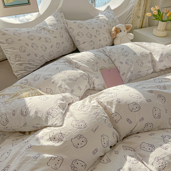 91家纺网 家纺一手货源 找家纺 韩巢家纺 2025新款奶呼呼云感双层纱印花四件套 猫咪恋人