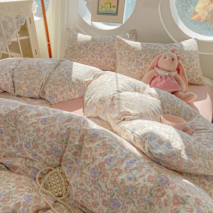 91家纺网 家纺一手货源 找家纺 韩巢家纺 2025新款奶呼呼云感双层纱印花四件套 偏偏宠爱