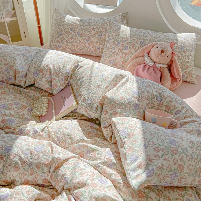 91家纺网 家纺一手货源 找家纺 韩巢家纺 2025新款奶呼呼云感双层纱印花四件套 偏偏宠爱