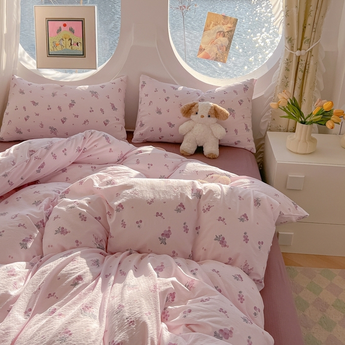 91家纺网 家纺一手货源 找家纺 韩巢家纺 2025新款奶呼呼云感双层纱印花四件套 葡萄七分甜