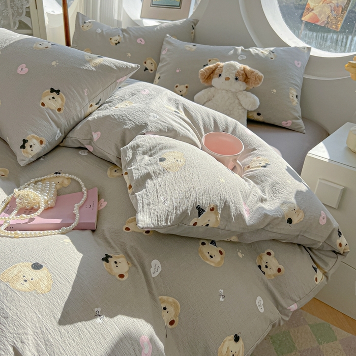 91家纺网 家纺一手货源 找家纺 韩巢家纺 2025新款奶呼呼云感双层纱印花四件套 奇妙小熊