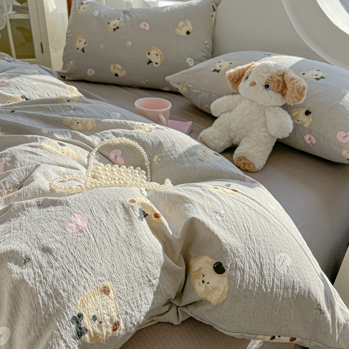 91家纺网 家纺一手货源 找家纺 韩巢家纺 2025新款奶呼呼云感双层纱印花四件套 奇妙小熊