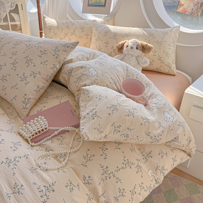 91家纺网 家纺一手货源 找家纺 韩巢家纺 2025新款奶呼呼云感双层纱印花四件套 森田野园