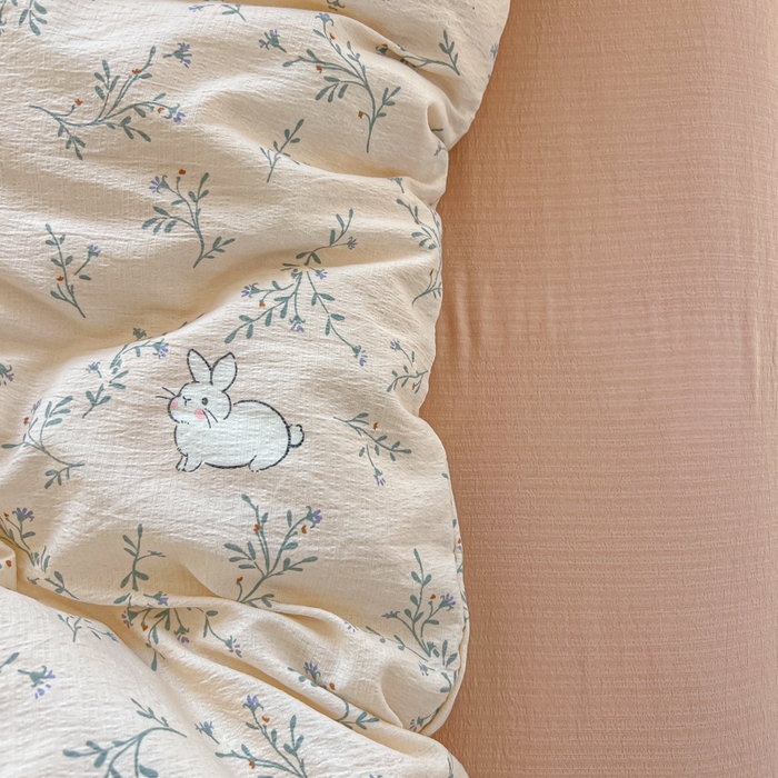 91家纺网 家纺一手货源 找家纺 韩巢家纺 2025新款奶呼呼云感双层纱印花四件套 森田野园