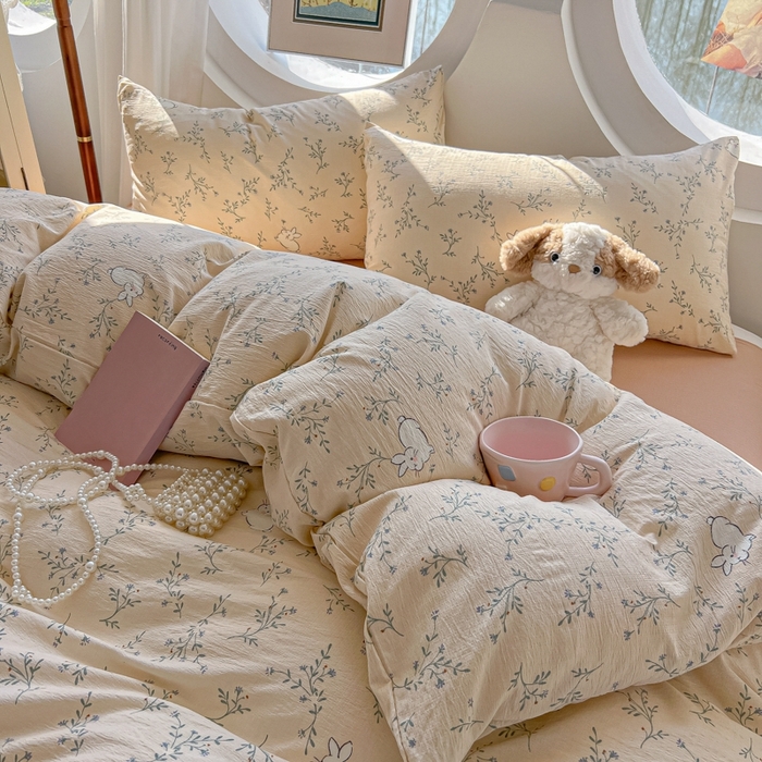 91家纺网 家纺一手货源 找家纺 韩巢家纺 2025新款奶呼呼云感双层纱印花四件套 森田野园