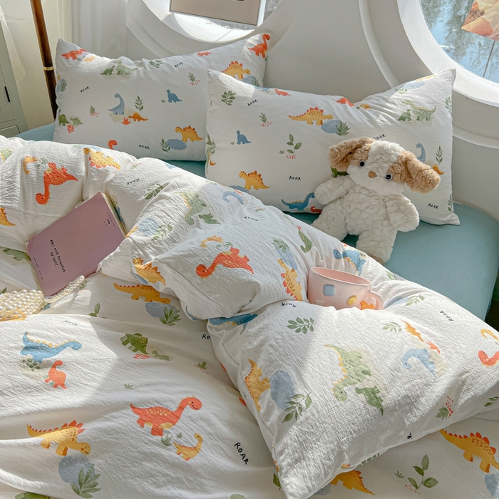 91家纺网 家纺一手货源 找家纺 韩巢家纺 2025新款奶呼呼云感双层纱印花四件套 树林小小龙