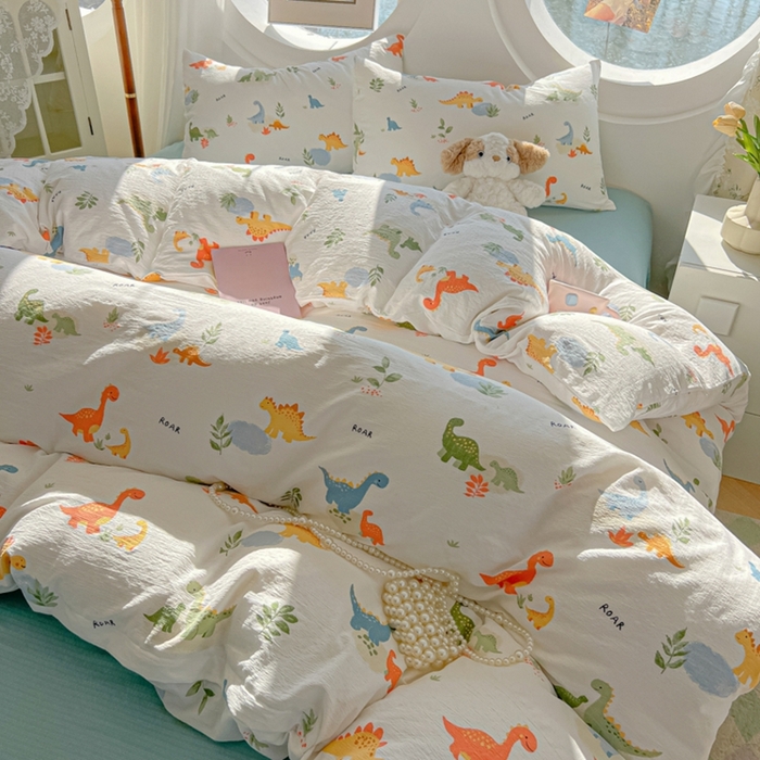 91家纺网 家纺一手货源 找家纺 韩巢家纺 2025新款奶呼呼云感双层纱印花四件套 树林小小龙